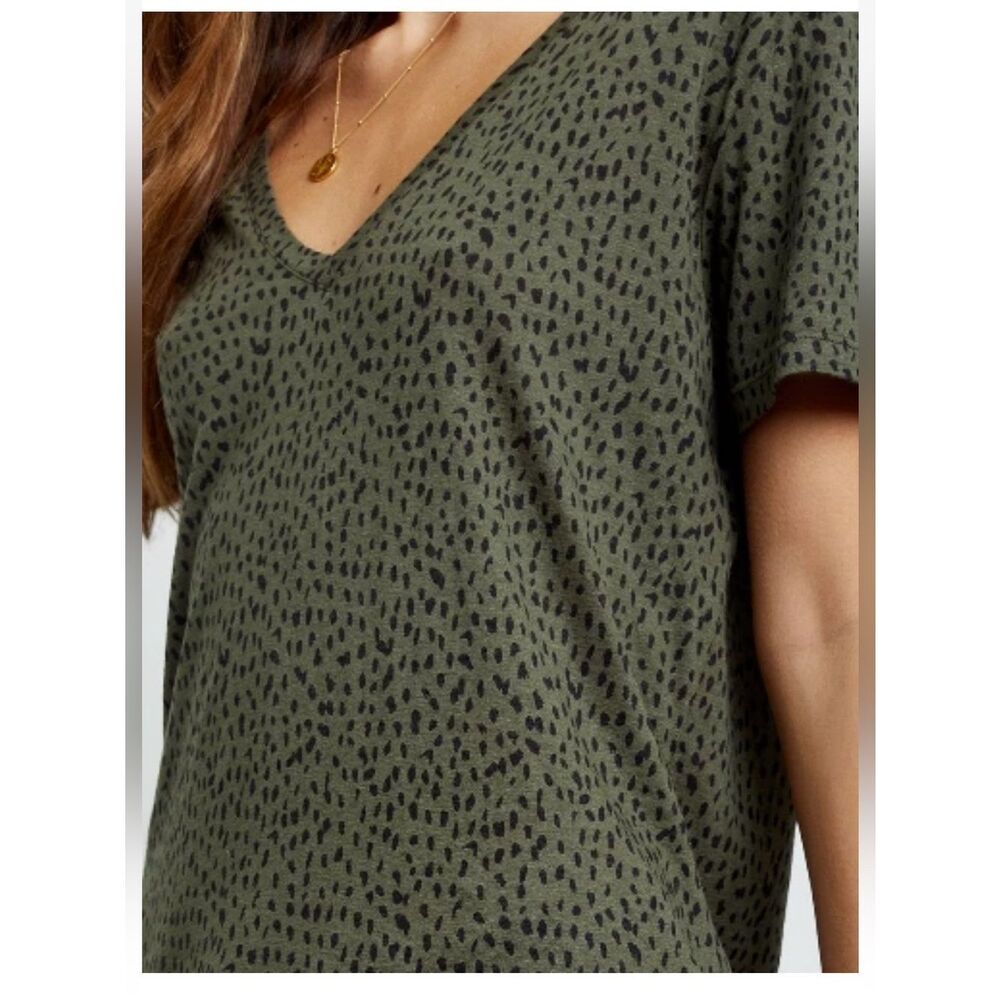 Rails Cara V-Neck Linen Short Sleeve Mini  Spotted Animal Print Tee size medium